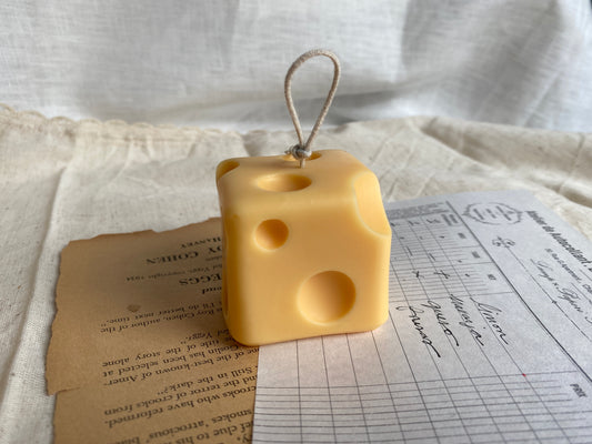 Sueño con Queso Cheese Candle