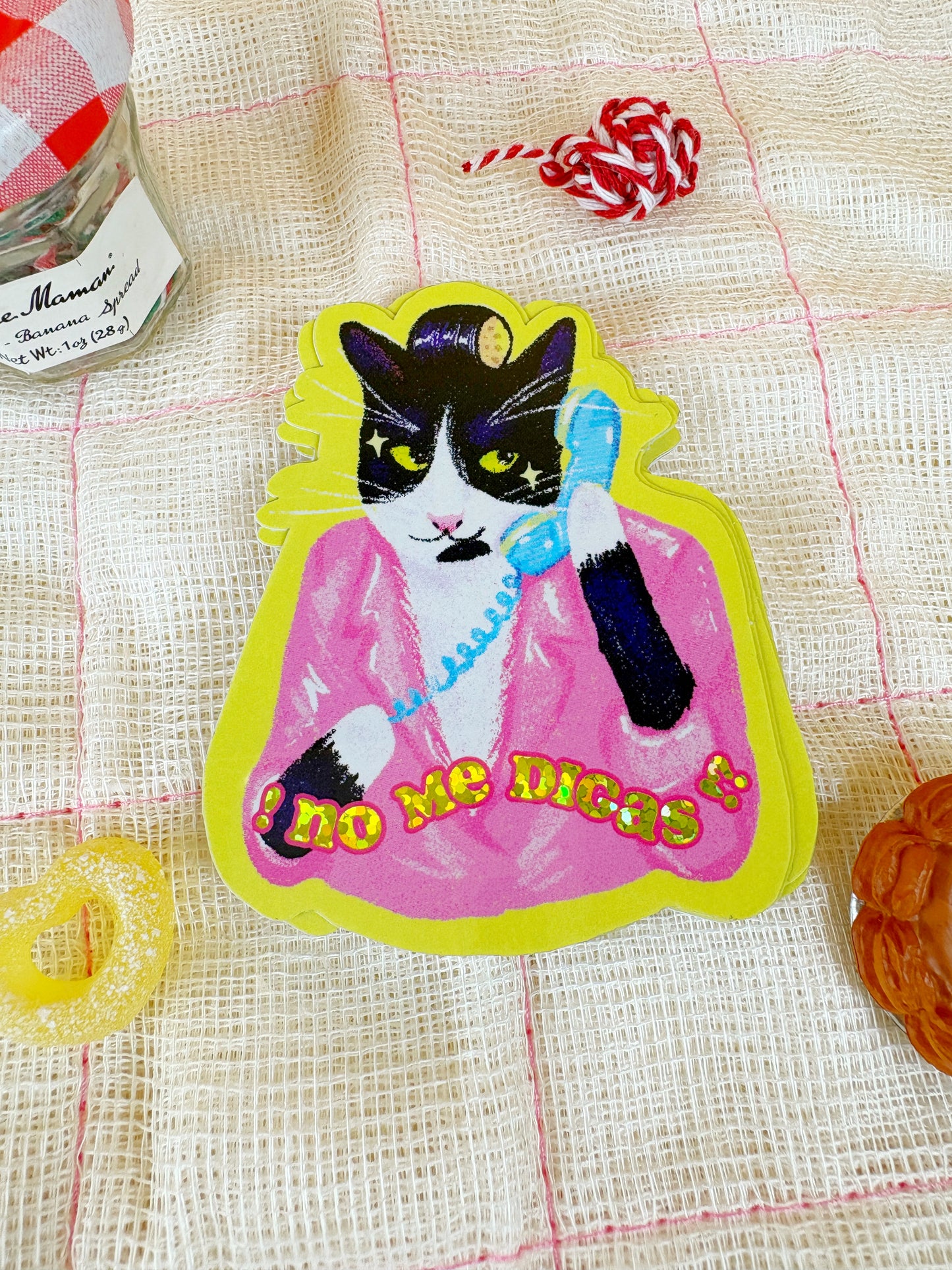 ¡No Me Digas! Tuxedo Cat Gossip Sticker